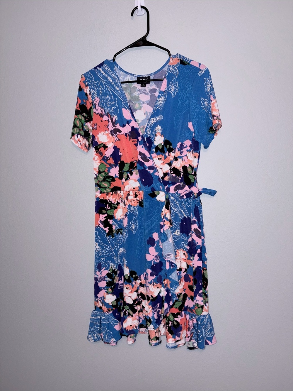 eci New York Crossover Front with a Tie Dress Size M